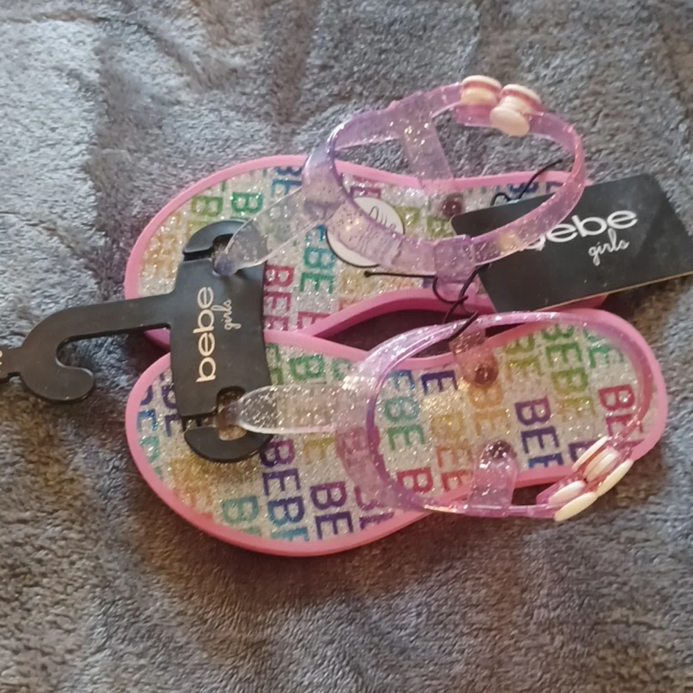 NWT BEBE GIRLS SANDELS SIZE 7/8